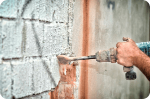 Как проводится демонтаж стен?